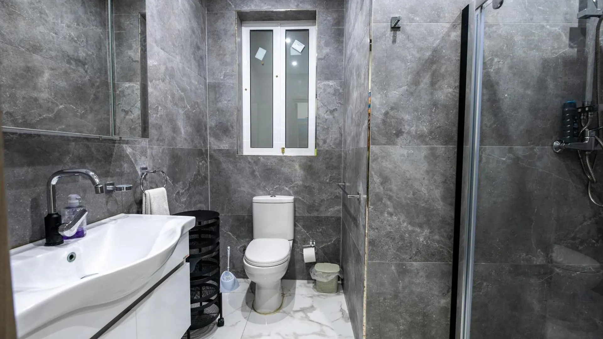 Homestay Private Room In Vegan Household Close To Valletta Pieta